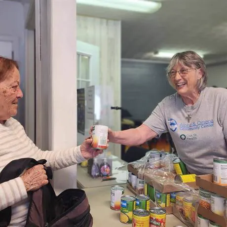 Alpha & Omega Community Center — cocina servir